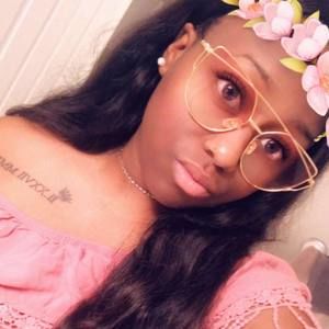 Meet your Posher, Tiffanie